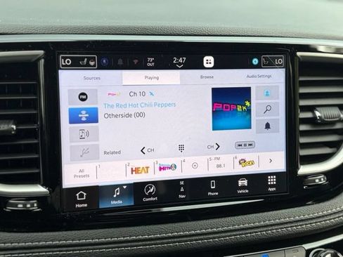 New 2027 Chrysler Pacifica Limited AWD/4WD image 21