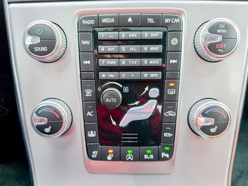 Used 2018 Volvo S60 T5 Inscription image 44