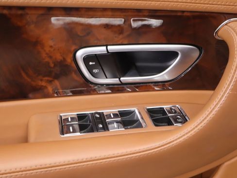 Used 2009 Bentley Continental GT w/ Convenience Specification Pkg image 24