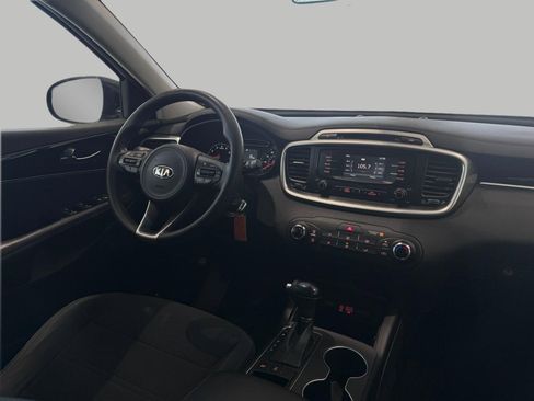 Used 2017 Kia Sorento AWD image 32
