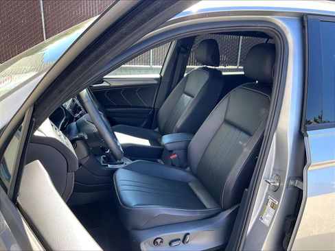 Certified 2023 Volkswagen Tiguan SE R-Line AWD/4WD image 24