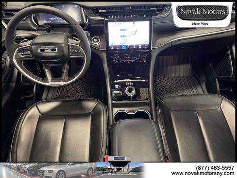 Used 2023 Jeep Grand Cherokee Limited AWD/4WD image 14