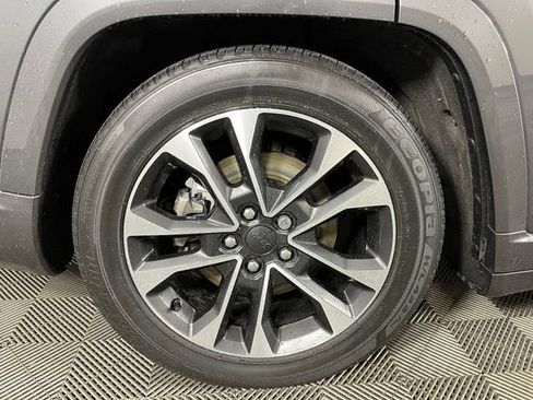 Used 2022 Jeep Grand Cherokee L Overland w/ Luxury Tech Group IV AWD/4WD image 12