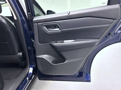 Certified 2025 Nissan Rogue SV w/ SV Premium Package FWD image 17