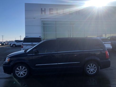 Used 2012 Chrysler Town & Country Touring w/ Entertainment Group #1 image 3