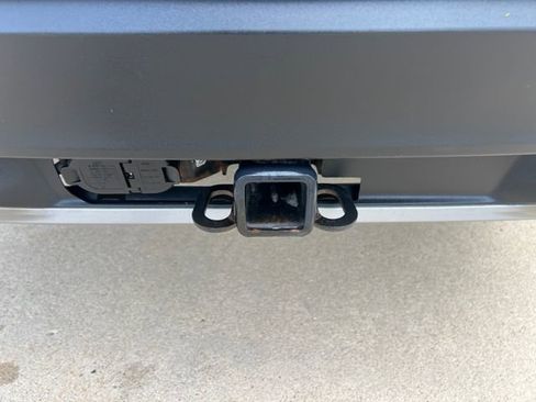 Used 2022 Ford Explorer Limited w/ Class IV Trailer Tow Package AWD/4WD image 12