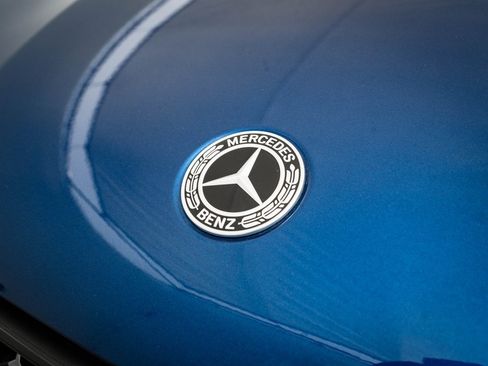 Used 2024 Mercedes-Benz GLC 300 4MATIC w/ AMG Line image 16