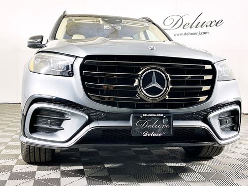 Used 2024 Mercedes-Benz GLS 450 4MATIC image 33