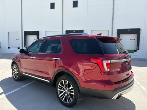 Used 2017 Ford Explorer Platinum AWD/4WD image 5