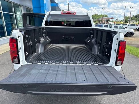Used 2024 Chevrolet Colorado W/T RWD image 22