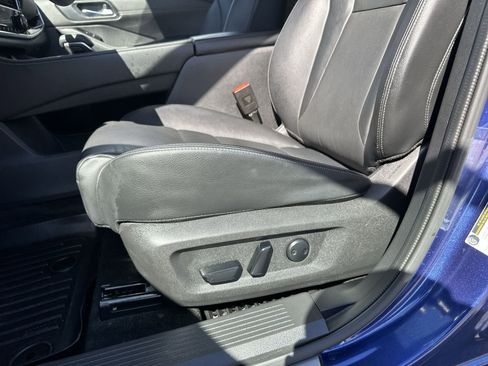 Certified 2023 Nissan Rogue SL w/ SL Premium Package image 30