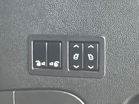 Used 2018 Chevrolet Tahoe Premier w/ RST 6.2L Performance Edition image 20