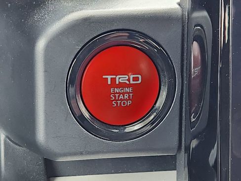 Used 2024 Toyota Tacoma TRD Off-Road image 12