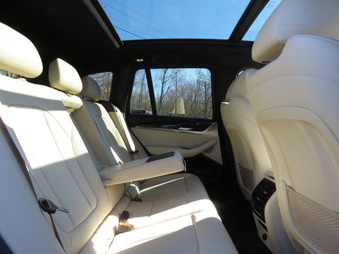 Used 2018 BMW X3 xDrive30i image 16