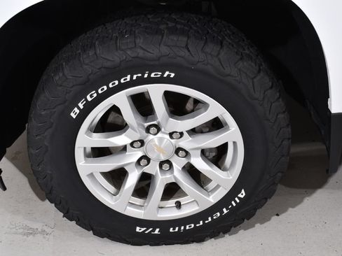Used 2021 Chevrolet Silverado 1500 LT AWD/4WD image 22
