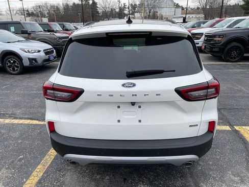 New 2026 Ford Escape SE image 5