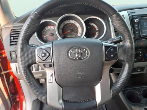 Used 2015 Toyota Tacoma PreRunner w/ SR5 Package RWD image 18