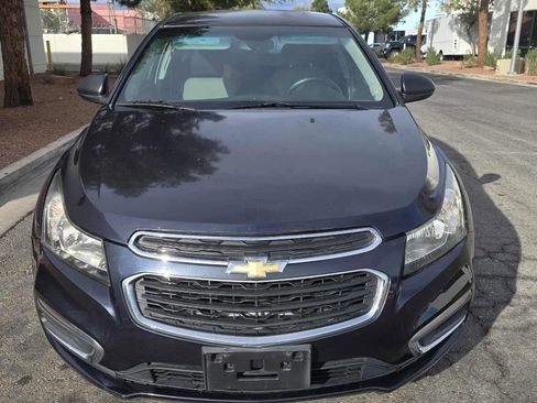Used 2015 Chevrolet Cruze LS image 2