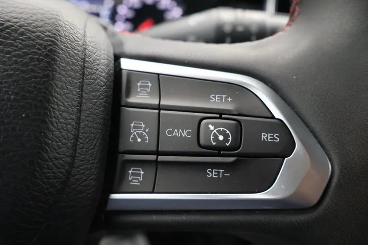 Used 2023 Jeep Compass Trailhawk AWD/4WD image 21
