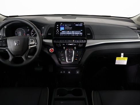 New 2026 Honda Odyssey Touring image 4