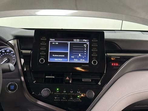 Used 2021 Toyota Camry LE w/ Convenience Package image 10