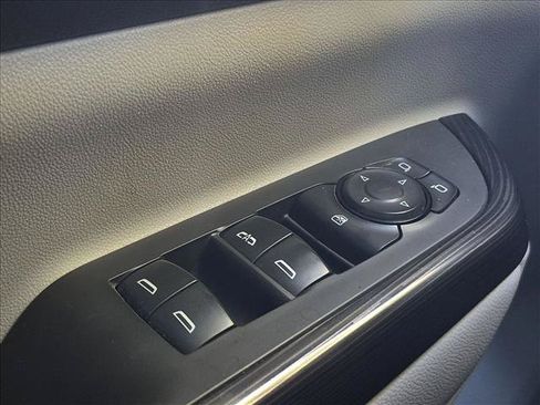 Used 2018 GMC Acadia SLT w/ LPO, Cargo Package AWD/4WD image 16