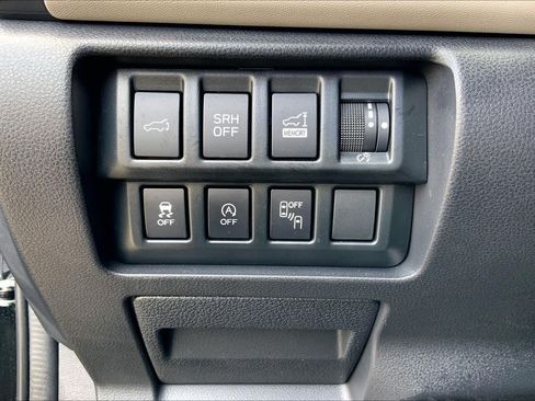 Used 2023 Subaru Forester Limited AWD/4WD image 33