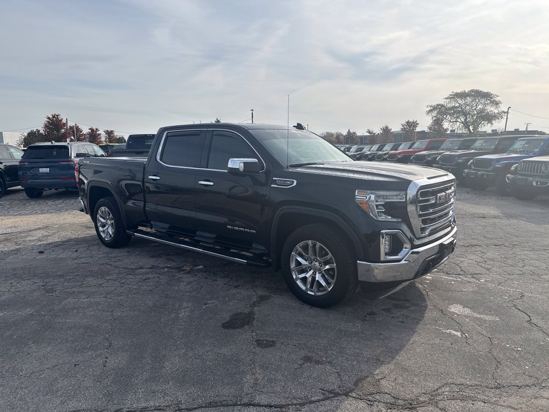 Used 2020 GMC Sierra 1500 SLT w/ SLT Premium Plus Package AWD/4WD image 4
