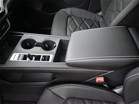 New 2026 Volkswagen Atlas Cross Sport SE image 31