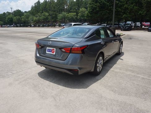 Used 2024 Nissan Altima 2.5 S FWD image 20