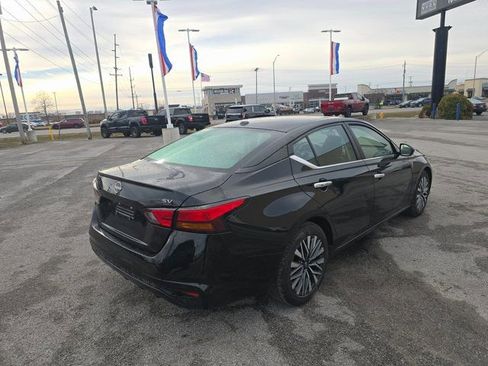 Used 2024 Nissan Altima 2.5 SV image 5