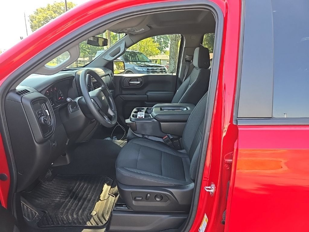 Used 2023 Chevrolet Silverado 1500 Custom w/ LPO, Dark Essentials Package RWD image 7