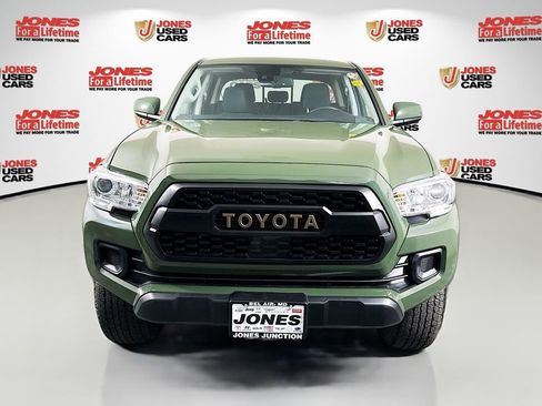 Used 2022 Toyota Tacoma SR5 w/ Trail Edition AWD/4WD image 12