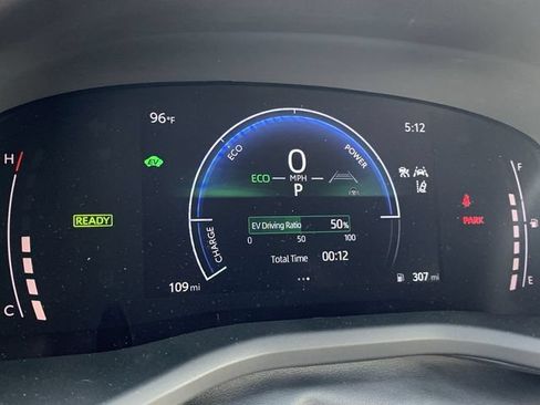 Used 2026 Toyota Camry SE FWD image 20