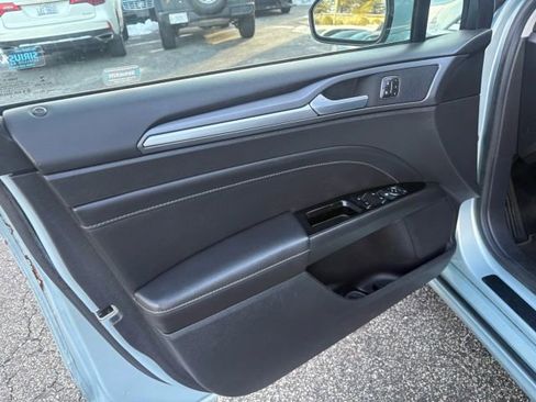 Used 2013 Ford Fusion Titanium w/ Titanium Driver Assist Pkg image 11