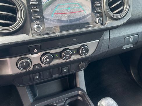 Used 2021 Toyota Tacoma SR AWD/4WD image 12