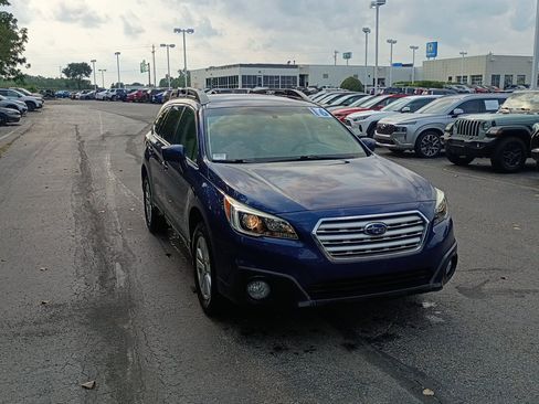 Used 2016 Subaru Outback 2.5i Premium AWD/4WD image 1