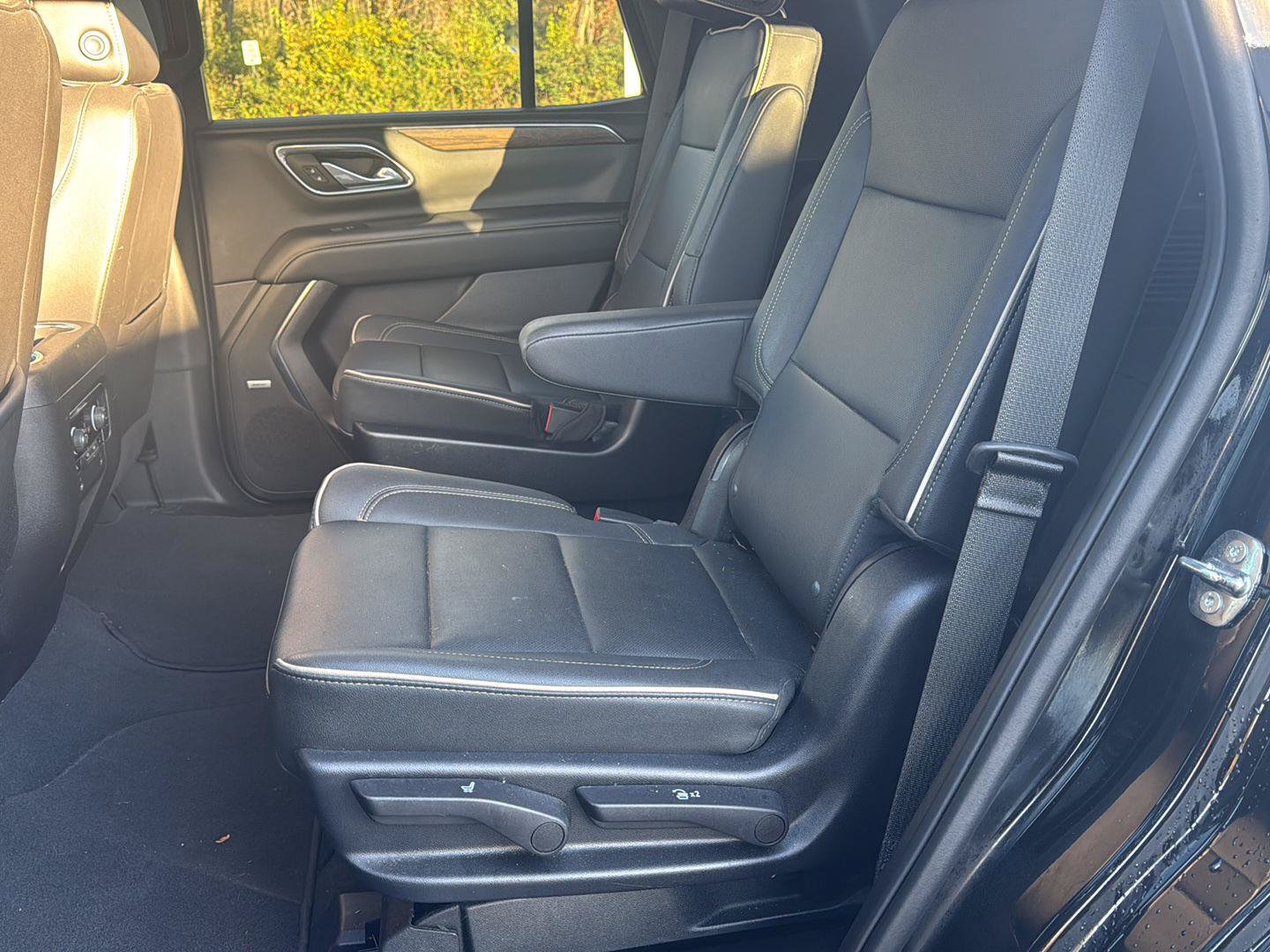 Used 2023 Chevrolet Tahoe Premier AWD/4WD image 10