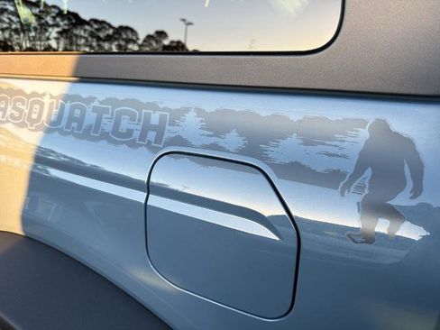 New 2025 Ford Bronco Badlands w/ Sasquatch Package AWD/4WD image 2