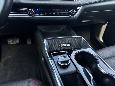 Used 2025 Chevrolet Equinox RS w/ Safety and Technology Package image 15