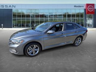 Used 2024 Volkswagen Jetta SE image 1