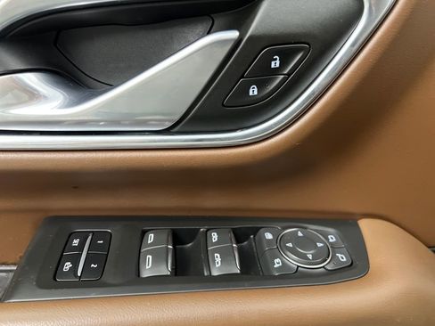 Used 2022 Chevrolet Tahoe High Country image 12