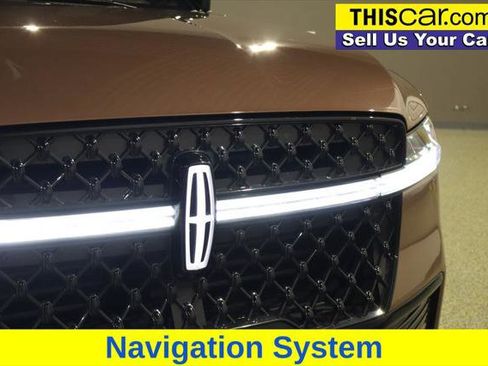 Used 2025 Lincoln Navigator Black Label AWD/4WD image 11