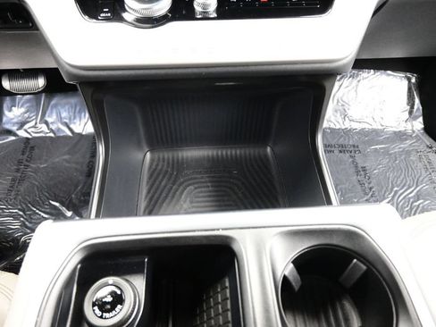 Used 2025 Ford Expedition Active RWD image 19