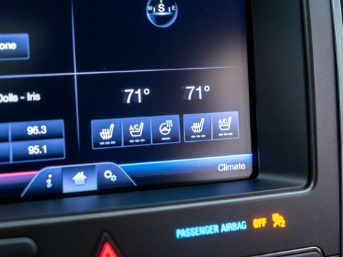 Used 2016 Ford Explorer Sport w/ Equipment Group 401A AWD/4WD image 26