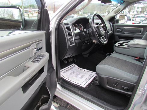 Used 2018 RAM 3500 Lone Star image 12