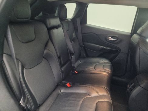 Used 2023 Jeep Cherokee Altitude Lux image 19