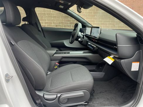 New 2025 Hyundai Ioniq 6 SE image 21