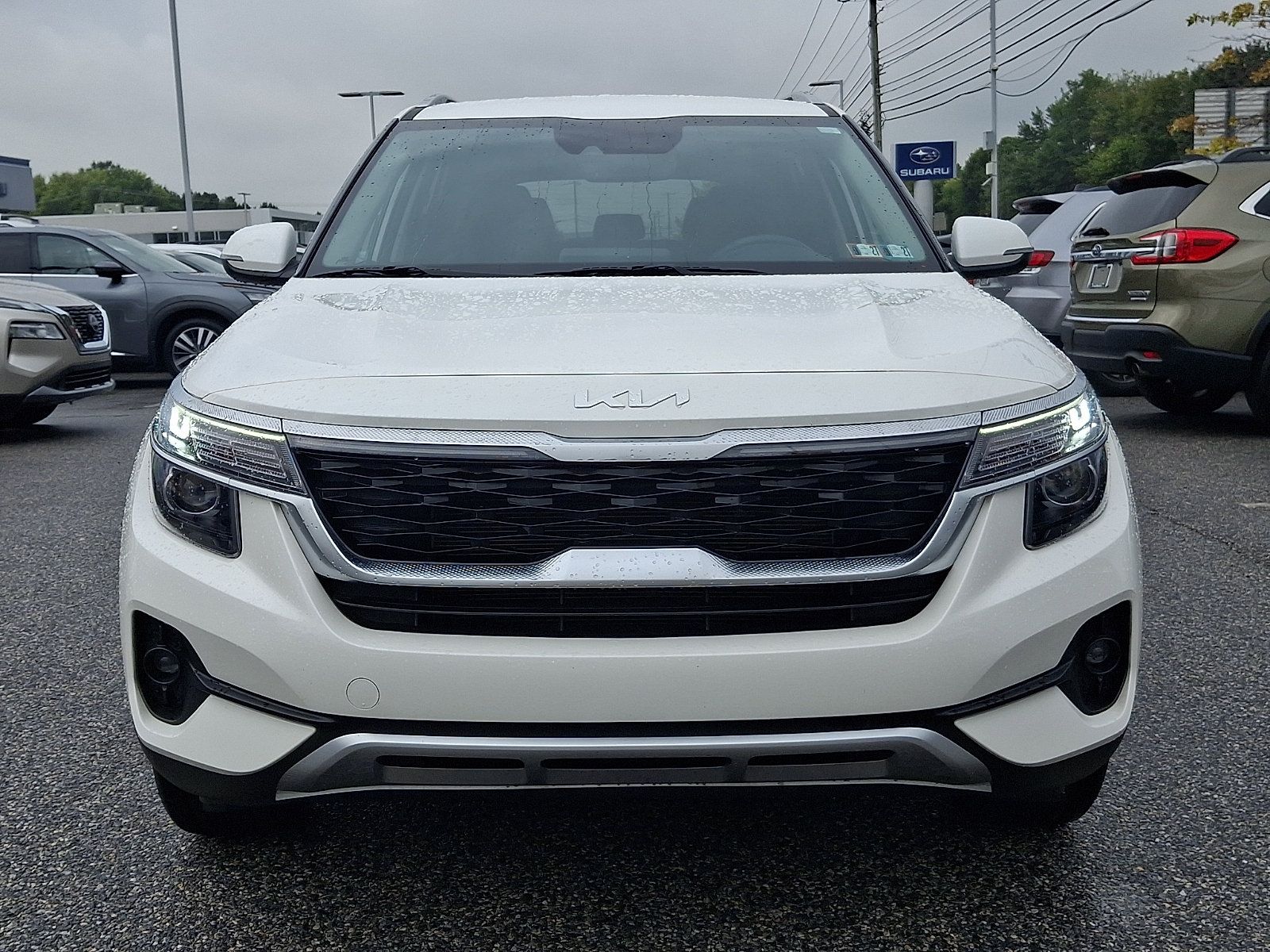 Used 2023 Kia Seltos S AWD/4WD image 2