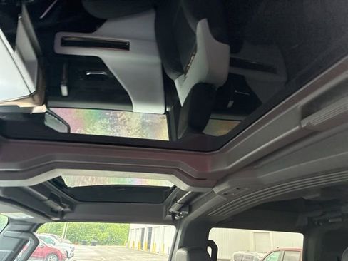 Used 2024 GMC Hummer EV 2X AWD/4WD image 12